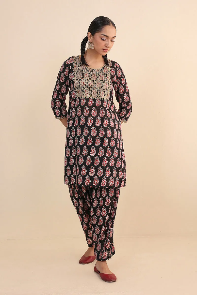 Ajrak Block Embridered Set