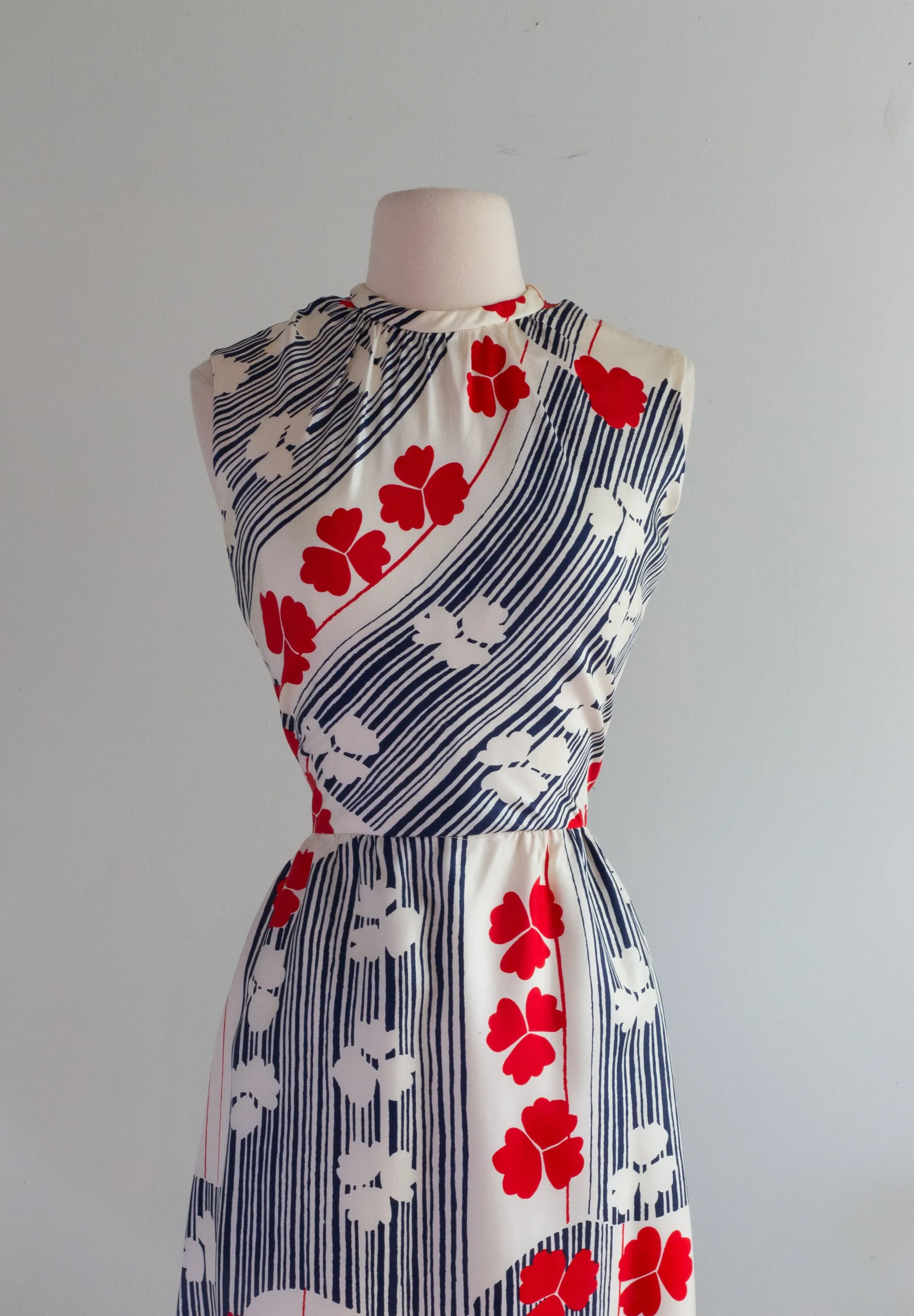 Chic 1960's Red White & BLue Silk Abstract Floral Print Dress / ML