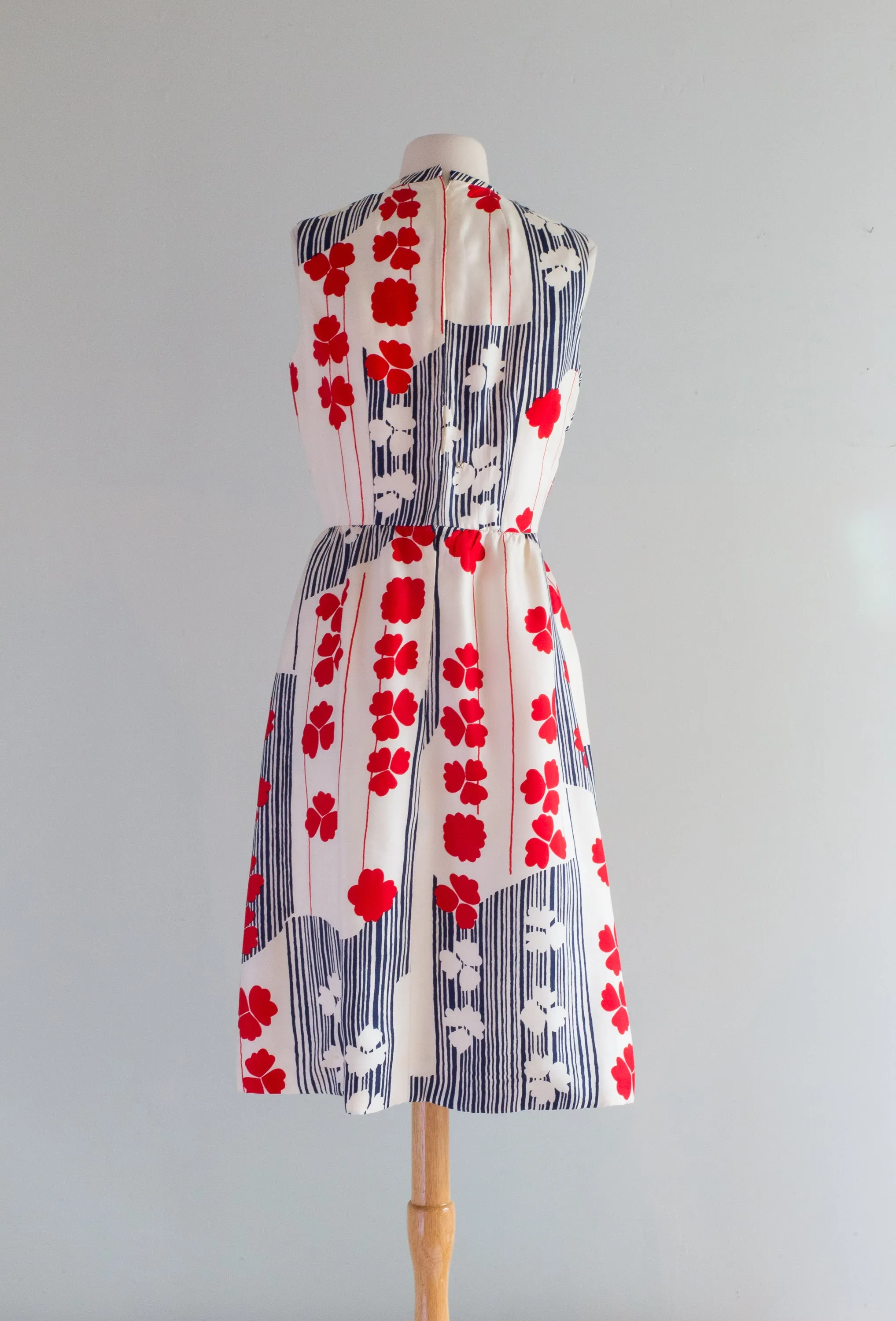 Chic 1960's Red White & BLue Silk Abstract Floral Print Dress / ML