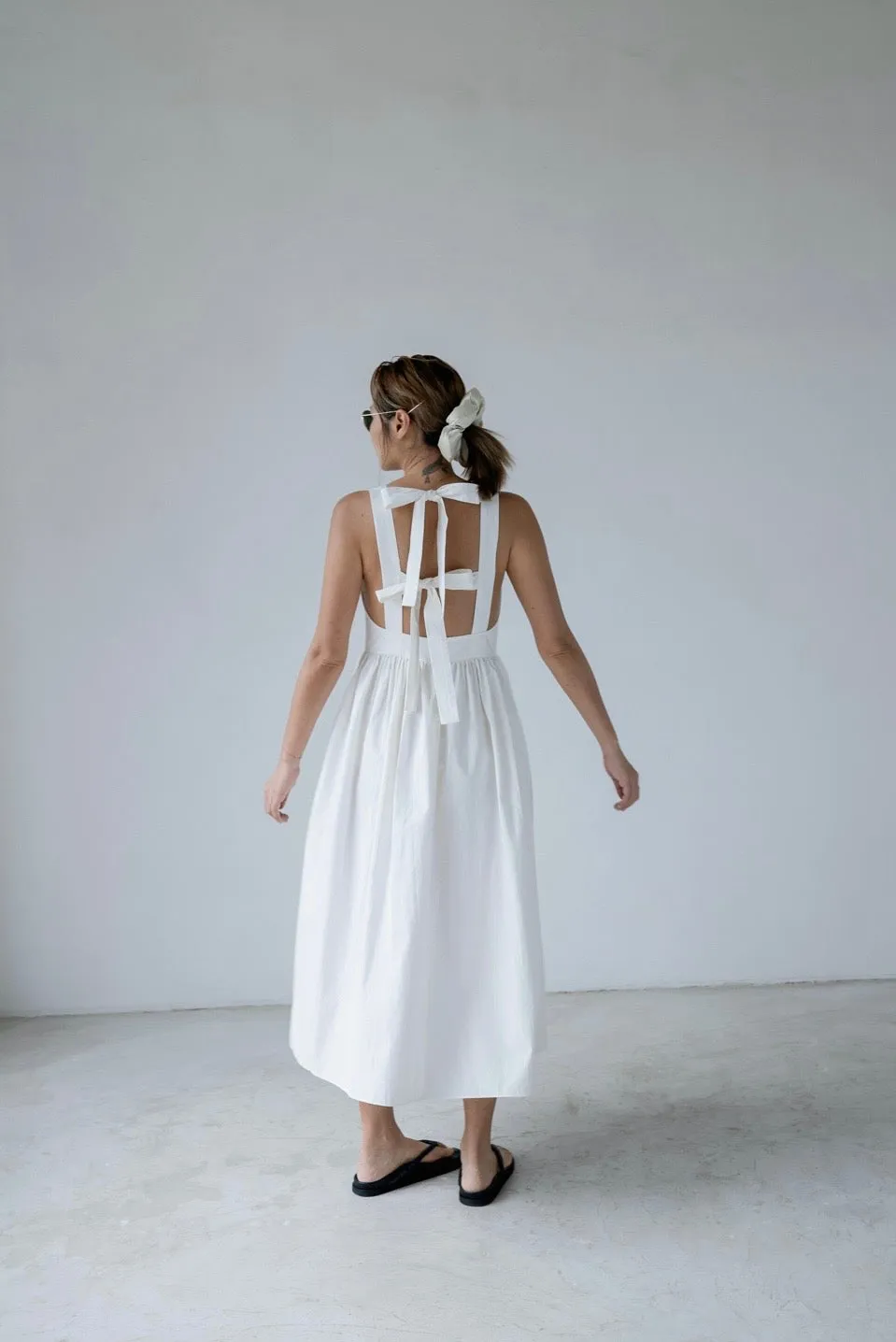 WHITE RIBBONED BACK DRESS 🌟 *LAST ONE*