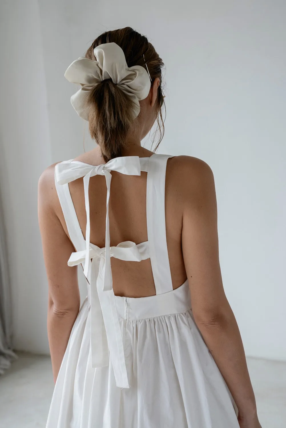 WHITE RIBBONED BACK DRESS 🌟 *LAST ONE*